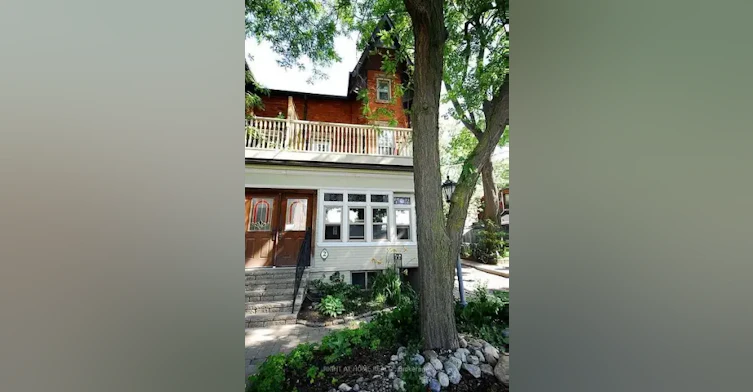 2 Afton Avenue, Toronto, ON, M6J 1R7 - 6