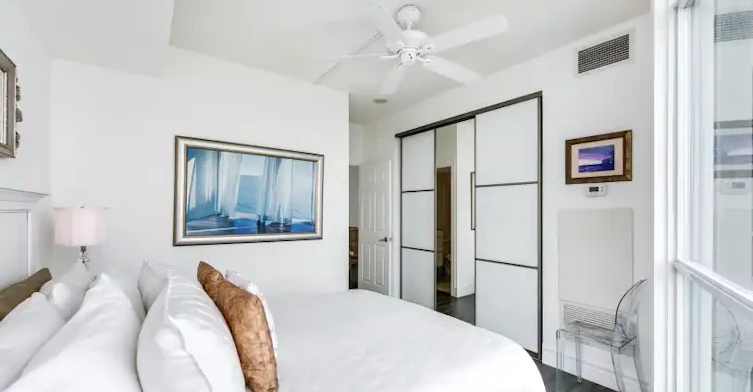 219 Fort York Boulevard, Toronto, ON, M5V 1B1 - 10