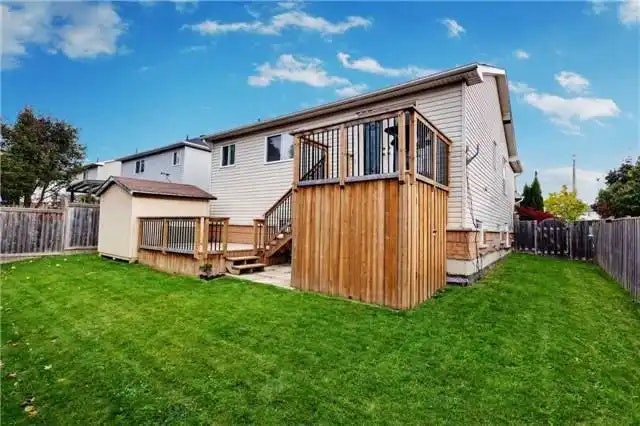 16 Redfern Crescent, Clarington, ON, L1C 5G8 - 2