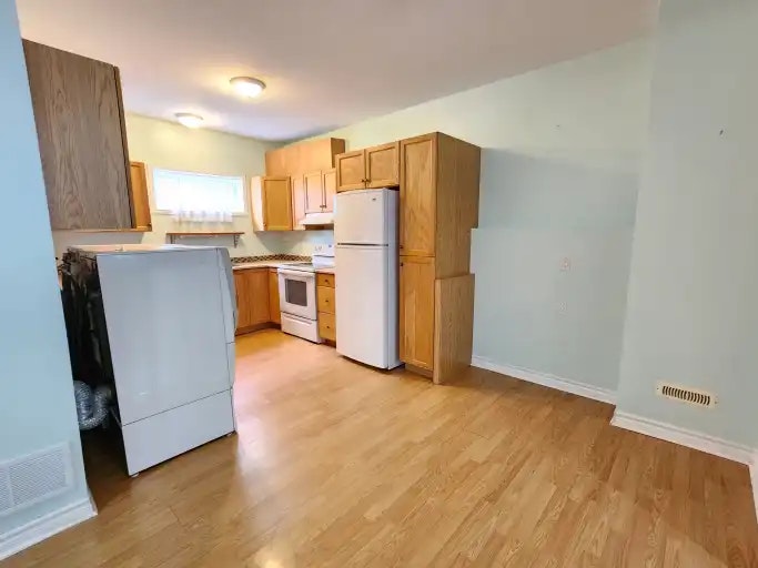 16 Redfern Crescent, Clarington, ON, L1C 5G8 - 5