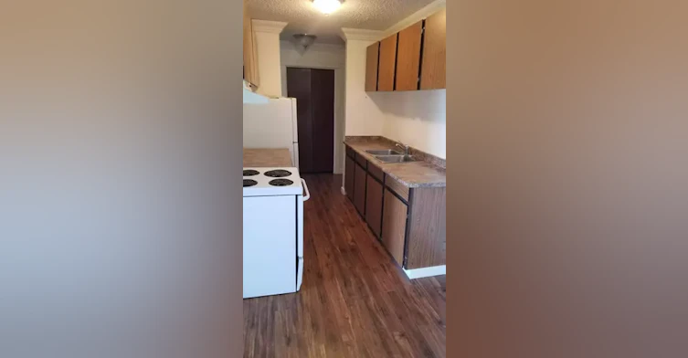 4820 46 Street, Innisfail, AB, T4G 1B9 - 2