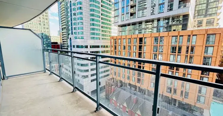 21 Widmer Street, Toronto, ON, M5V 0B8 - 4