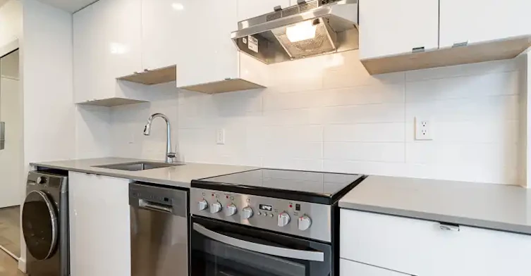 1230 Nelson Street, Vancouver, BC, V6E 1J6 - 8