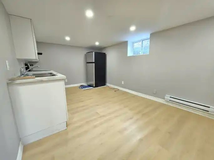 41 Fairbanks Street, Oshawa, ON, L1H 2L7 - 2