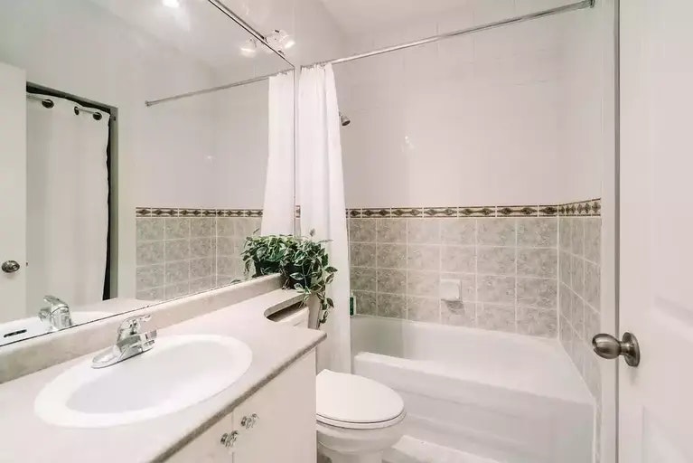 83 Star Crescent, New Westminster, BC, V3M 6X6 - 7