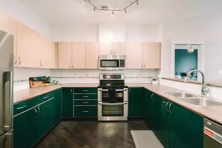83 Star Crescent, New Westminster, BC, V3M 6X6 - 8