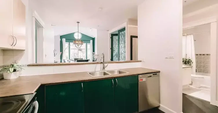 83 Star Crescent, New Westminster, BC, V3M 6X6 - 9