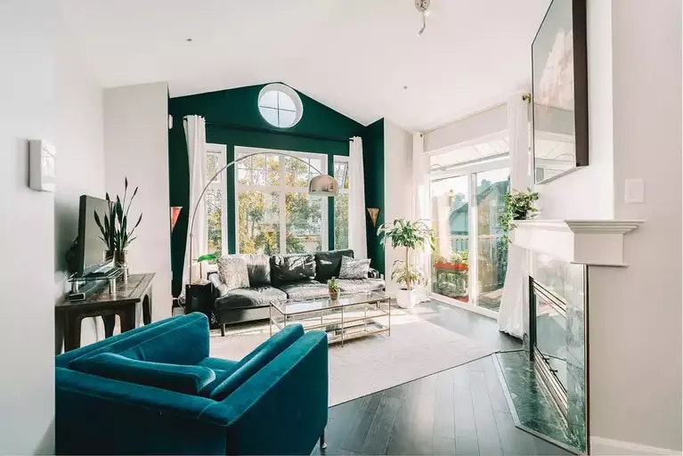 83 Star Crescent, New Westminster, BC, V3M 6X6 - 2