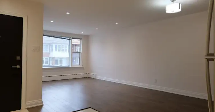 242 Jane Street, Toronto, ON, M6S 3Z1