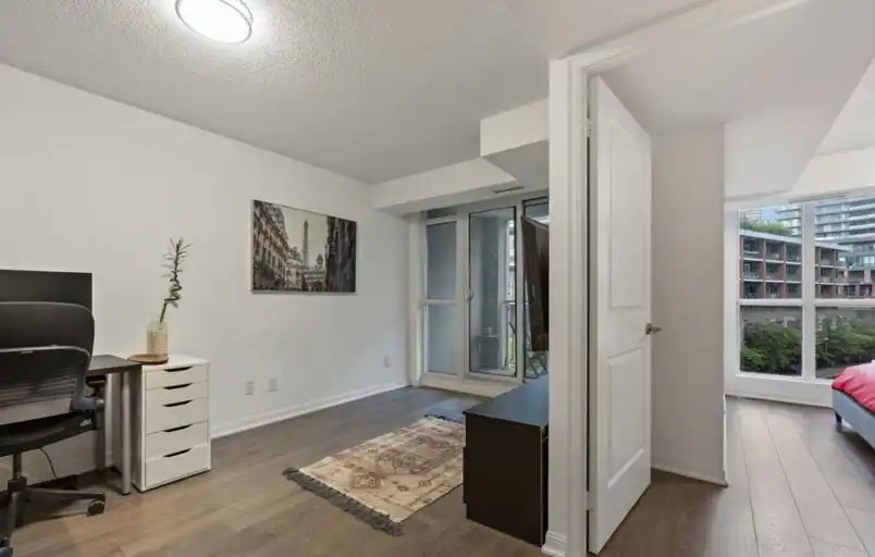 38 Grand Magazine Street, Toronto, ON, M5V 0B2 - 12
