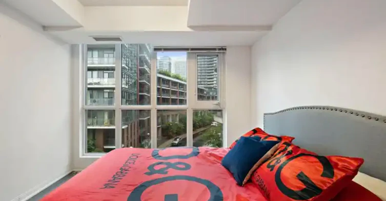 38 Grand Magazine Street, Toronto, ON, M5V 0B2 - 17