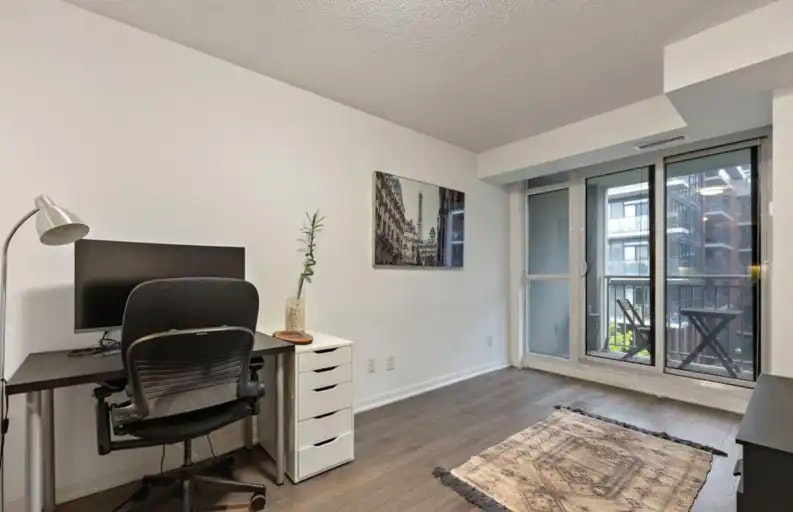 38 Grand Magazine Street, Toronto, ON, M5V 0B2 - 13