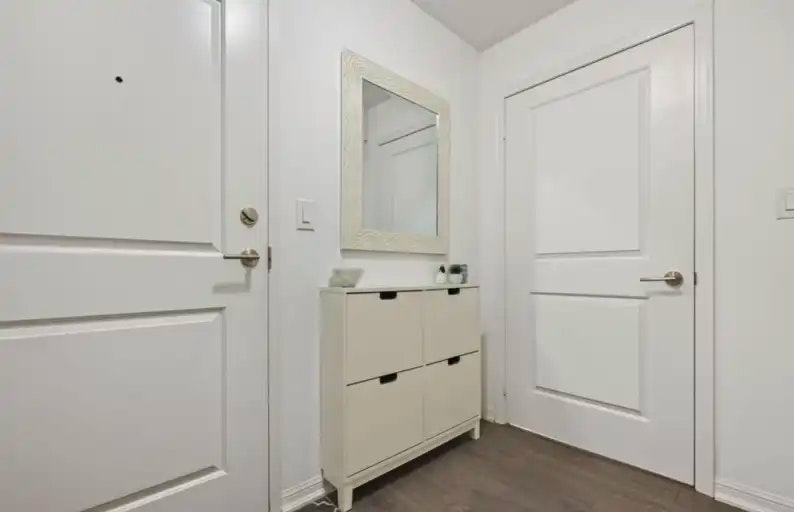 38 Grand Magazine Street, Toronto, ON, M5V 0B2 - 2