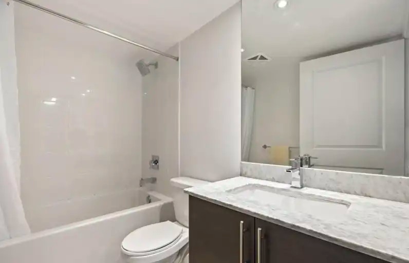 38 Grand Magazine Street, Toronto, ON, M5V 0B2 - 14