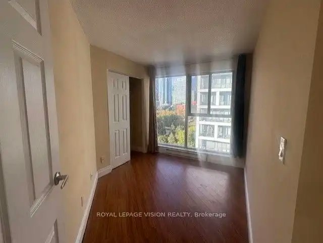 222 The Esplanade, Toronto, ON, M5A 4M8 - 4