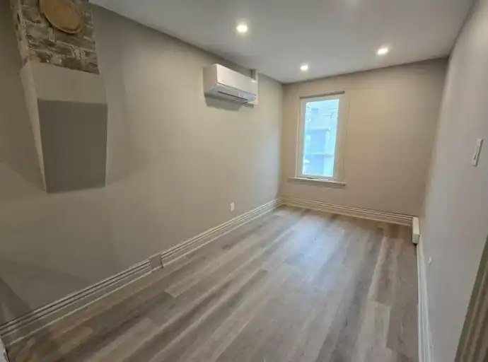 1354 Queen Street East, Toronto, ON, M4L 1C8 - 5