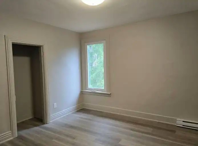 1354 Queen Street East, Toronto, ON, M4L 1C8 - 6