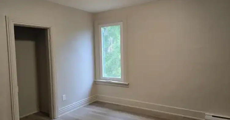 1354 Queen Street East, Toronto, ON, M4L 1C8 - 6