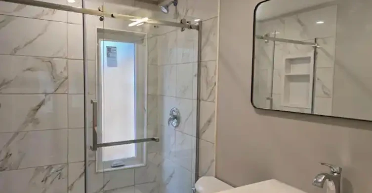 1354 Queen Street East, Toronto, ON, M4L 1C8 - 4