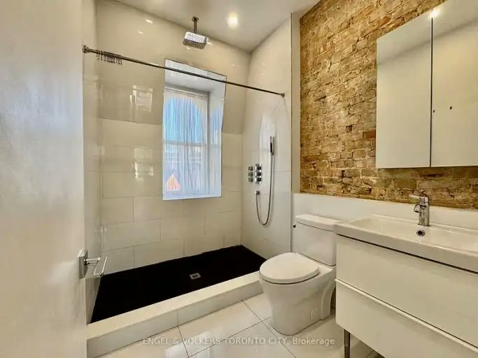 173 Carlton Street, Toronto, ON, M5A 2K3 - 14