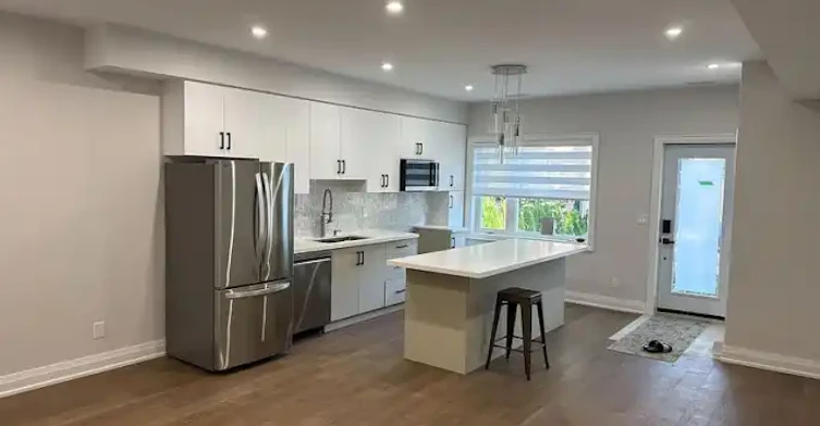 94 Saint Clarens Avenue, Toronto, ON, M6K 2S5 - 8