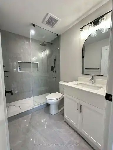 94 Saint Clarens Avenue, Toronto, ON, M6K 2S5 - 5