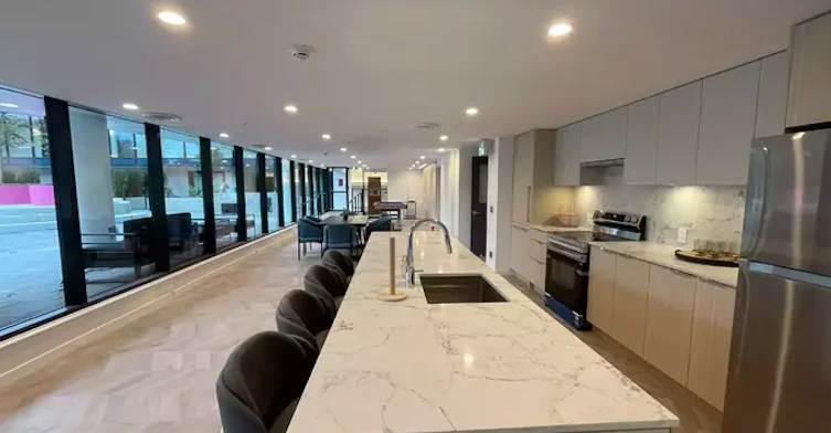 10333 133 Street, Surrey, BC, V3R 2H4 - 11