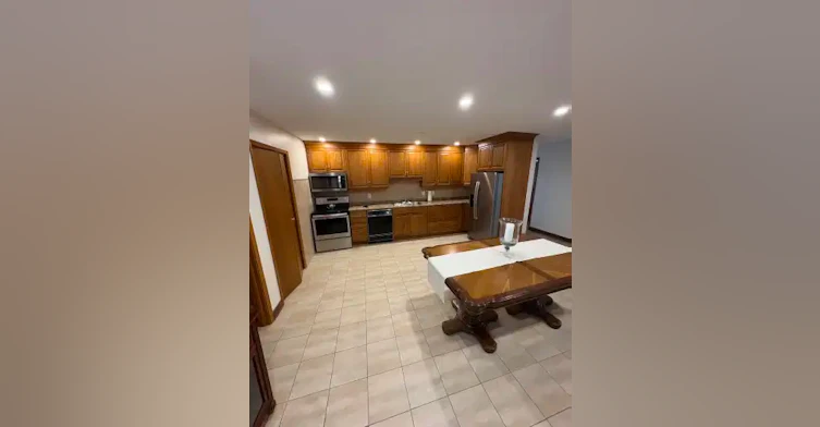 871 Erie Street East, Windsor, ON, N9A 3Y7 - 4