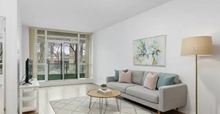231 Fort York Boulevard, Toronto, ON, M5V 1B2 - 2