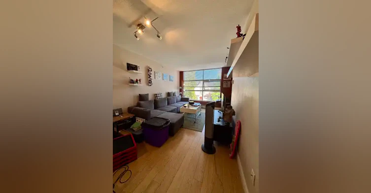418 East Broadway, Vancouver, BC, V5T 1X2