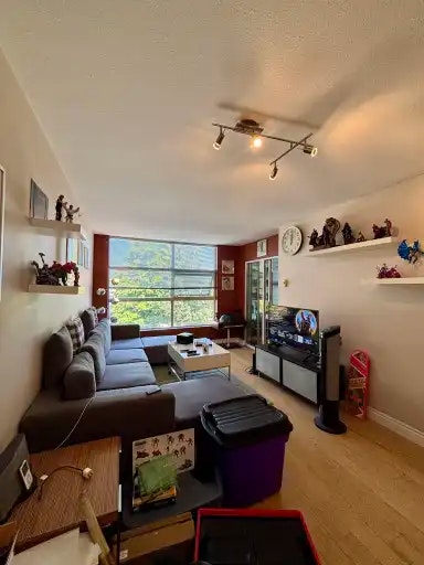 418 East Broadway, Vancouver, BC, V5T 1X2 - 2