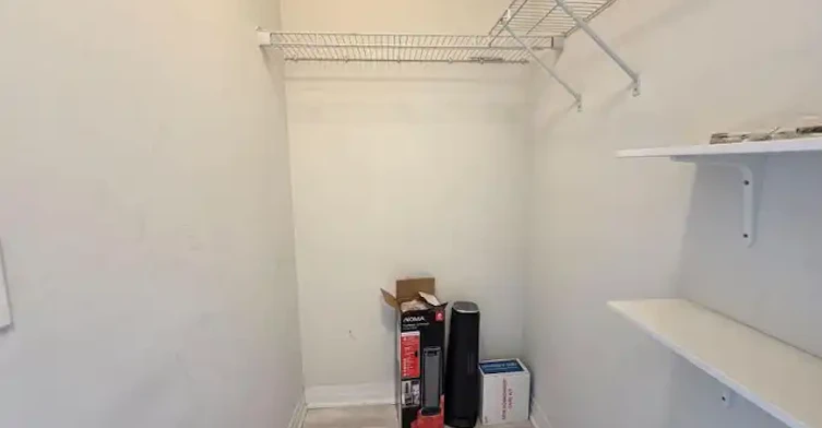 1630 Queen Street East, Toronto, ON, M4L 0B3 - 9