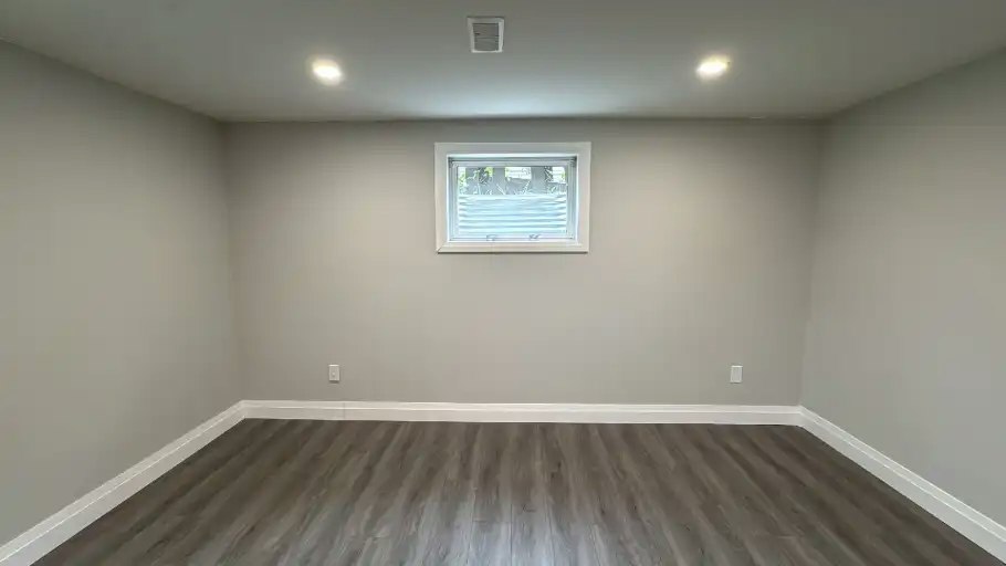 542 Hillside Street, Peterborough, ON, K9H 5N6 - 9