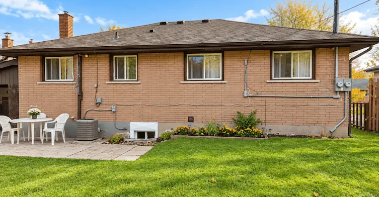 542 Hillside Street, Peterborough, ON, K9H 5N6 - 12