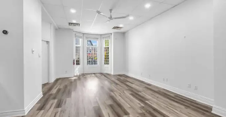 212 Carlton Street, Toronto, ON, M5A 2L1