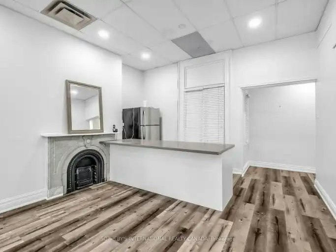 212 Carlton Street, Toronto, ON, M5A 2L1 - 2