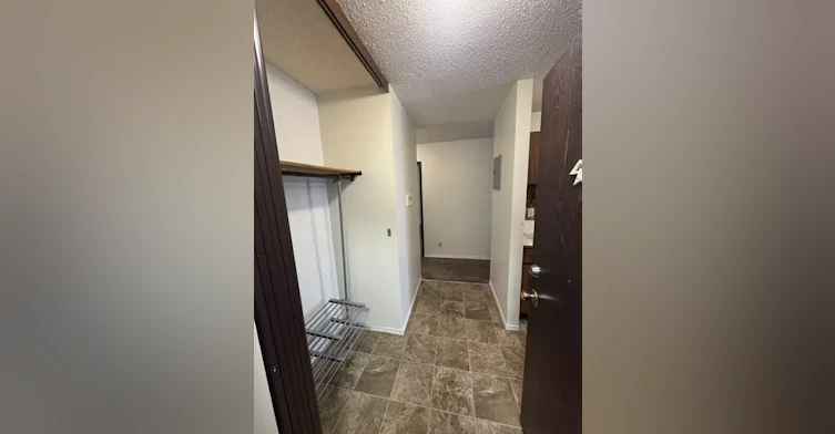 5313 48 Avenue, Red Deer, AB, T4N 3V2 - 6