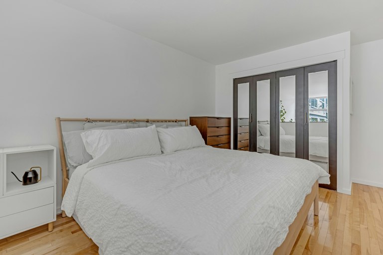 418 East Broadway, Vancouver, BC - 12