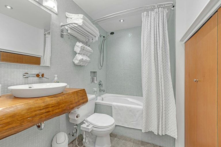 418 East Broadway, Vancouver, BC - 13