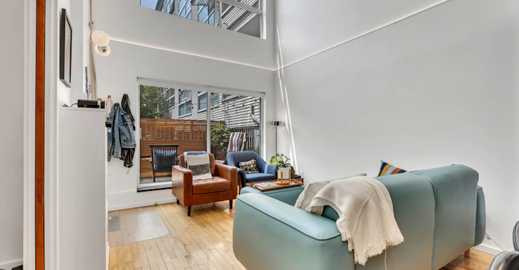 418 East Broadway, Vancouver, BC - 6
