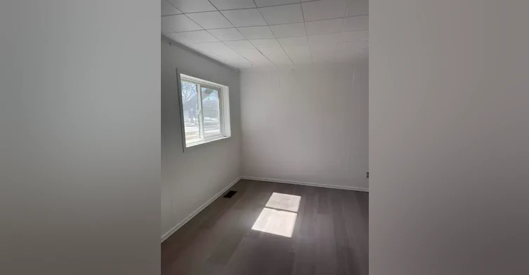 135 Larche Avenue East, Winnipeg, MB, R2C 1A5 - 7