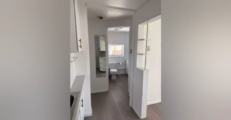 135 Larche Avenue East, Winnipeg, MB, R2C 1A5 - 4