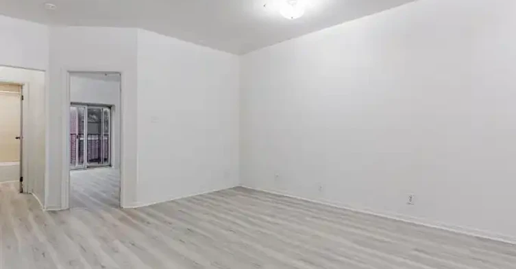 996 Queen Street East, Toronto, ON, M4M 1K1 - 6