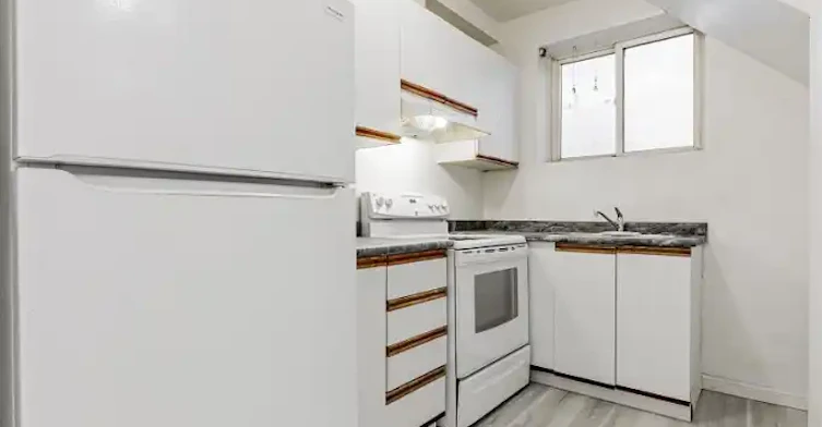 996 Queen Street East, Toronto, ON, M4M 1K1 - 8
