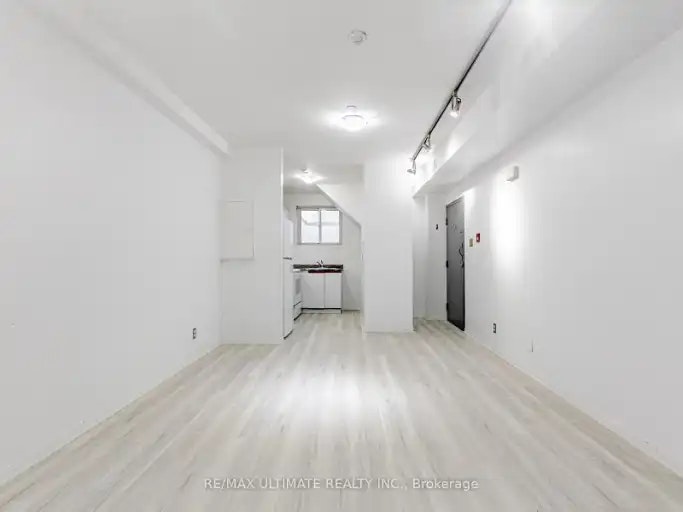 996 Queen Street East, Toronto, ON, M4M 1K1 - 10