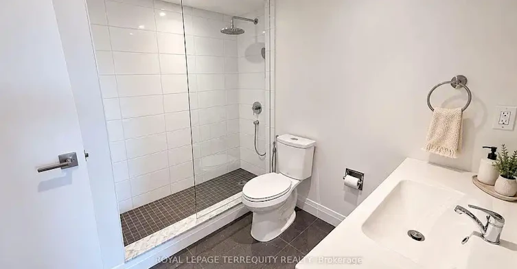 256 Jarvis Street, Toronto, ON, M5B 2J4 - 11