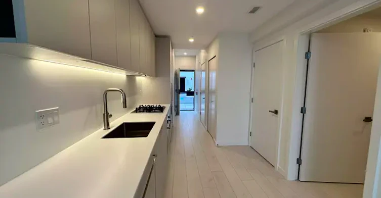 1120 East Georgia Street, Vancouver, BC, V6A 0K2 - 3