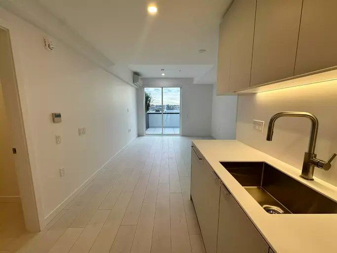 1120 East Georgia Street, Vancouver, BC, V6A 0K2 - 2