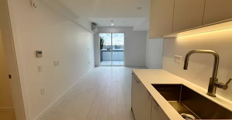 1120 East Georgia Street, Vancouver, BC, V6A 0K2 - 2