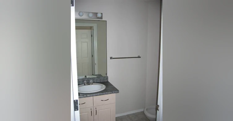 10909 106 Street, Edmonton, AB, T5H 4M7 - 6
